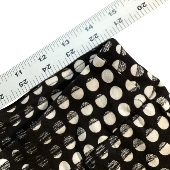 Hope & Harlow Stretchy Dress Bermuda Shorts, Size 12 Abstract Dots Pull On - Picture 3 of 7